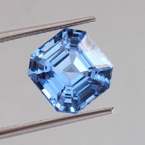 Topaze bleue suisse - , naturelle