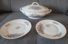 Lot Plat Ancien Soupière Assiette Sur Piédouche Porcelaine France A.V AV