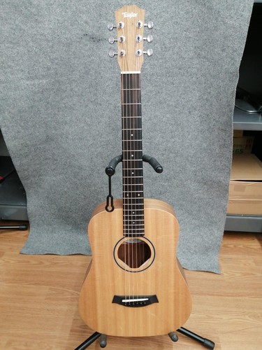 Guitare acoustique électrique