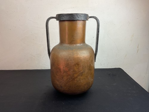 Amphore dinanderie cuivre - , en