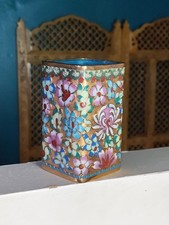 Pot en émail cloisonné
