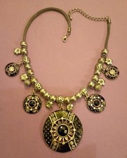 BIJOU COLLIER   METAL  LAQUE