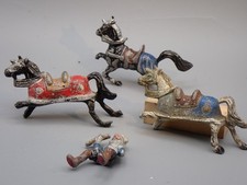QUIRALU  CHEVAUX MOYEN-AGE CASSES + HENRI IV POUR BRICOLEUR