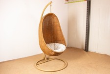 Fauteuil Danois en Rotin tressé, avec son portant en métal, attribué Nana Ditzel