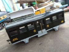 LR Rare voiture de banlieue  sans accident ni boite en bakélite et tôle