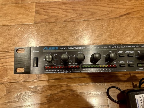 Alesis 3630 analog - alesis,