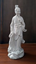 statuette en porcelaine blanc