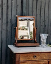 Georges, le miroir psyché en