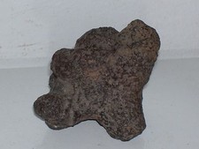 Old stone sculpture. Ancienne sculpture en pierre