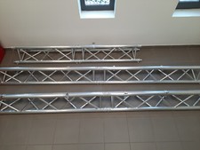 Structure de scène (portique ou pont) modulable 8 mètres pour éclairage.