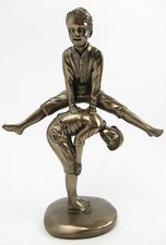 Figurine Sculpture Qui Joue