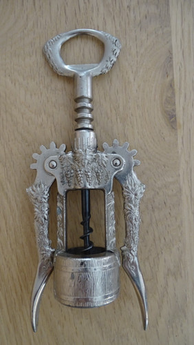 Vintage tire bouchon vigne - vintage,