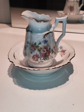 Broc et Cuvette en Porcelaine