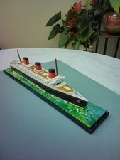 paquebot normandie 1935 , Maquette  en Bois