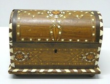 -ANCIENNE BOITE SYRIENNE forme PETIT COFFRE BOIS Sculpté Fleurs fine marqueterie