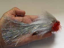 mouche streamer brochet taille XL modèle argenté