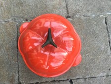 VINTAGE LE CREUSET TOMATE COCOTTE 2.2 FRANCE.
