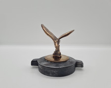 Ancienne Mascotte Automobile servant également de bouchon de radiateur.