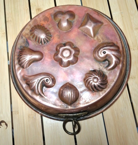 Ancien grand moule - moule, a