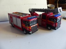 Lot véhicules miniatures Pompiers