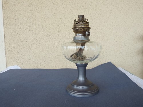 Ancienne lampe pétrole - ancienne,