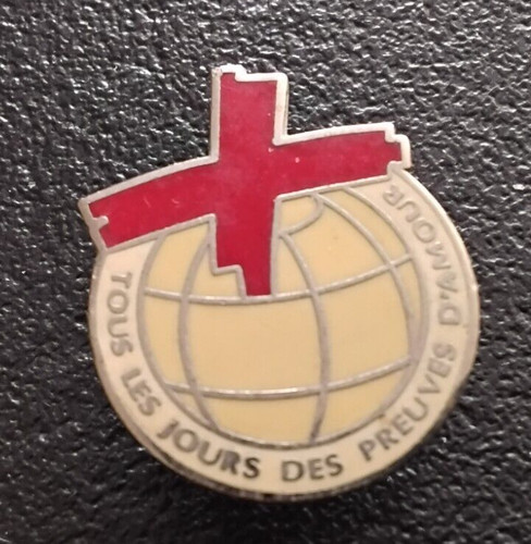 Pin humanitaire croix - pin’s,