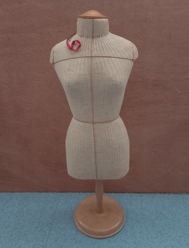 Mannequin couture enfants - couture,