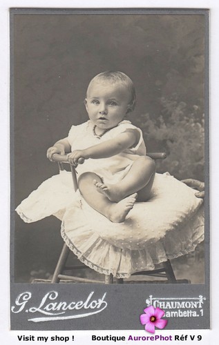 Jeune enfant bébé pose - jeune, enfant,