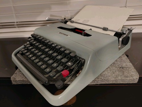 Vintage 1963 olivetti lettera - vintage,
