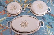 2 PLATS A OEUFS + 1 GRAND PLAT OVAL TOLE EMAILLEE EMAIL FILETS OR JAPY ?