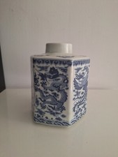 porcelaine chine Signé. Vase, pot  Blanc Bleu 