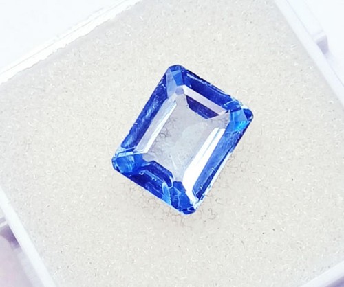Gemme saphir naturel bleu - naturel,