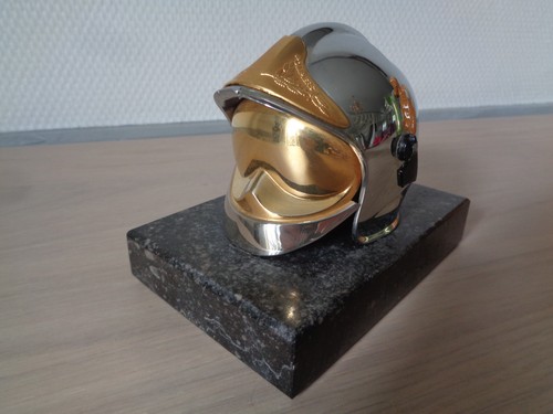 Presse papier miniature casque - papier,
