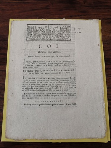 Vieux documents loi - loi, relatif