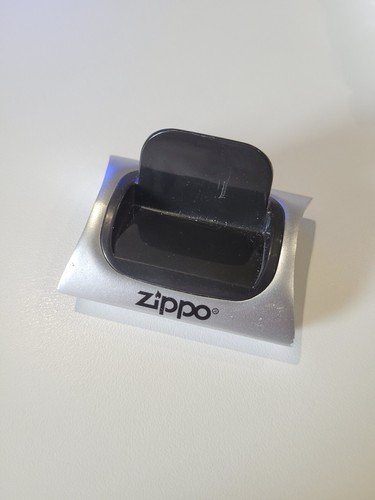 Zippo présentoirs officiel