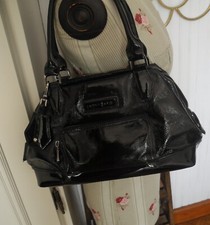 Sac en cuir verni noir LONGCHAMP modèle Légende M
