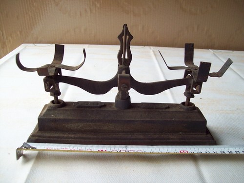 Ancienne petite balance - ancienne,