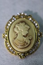Vintage broche camée plaqué