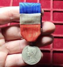 #122 ~ Médaille -  Ministère