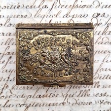 Boîte de plumes ancienne « D. Leonardt and Co’s Universal Pen »