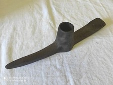 Outil à main Pioche en acier