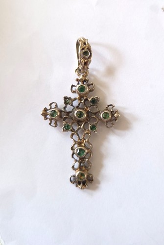 Croix pendentif ancienne