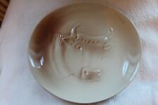 FAIENCE St AMAND 6 GRANDES ASSIETTES MOTIF EN RELIEF UNE TETE DE BOEUF