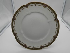 PLAT A GÂTEAUX SUR PIED / PRESENTOIR A PETIT FOUR EN PORCELAINE DE LIMOGES
