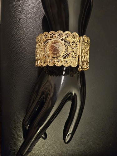 Bracelet doré gravure