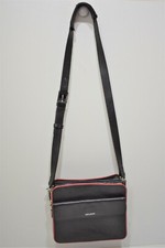 Zadig et Voltaire, Sac porté bandoulière, en cuir noir et finition rouge