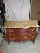 Commode de style louis xv