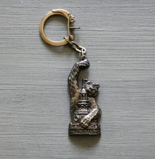 ancien porte clé publicitaire tigre Esso 1966 au Printemps