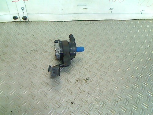 Pompe eau renault - pompe, a