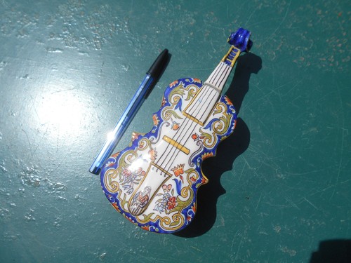 Ancienne boite forme - , violon